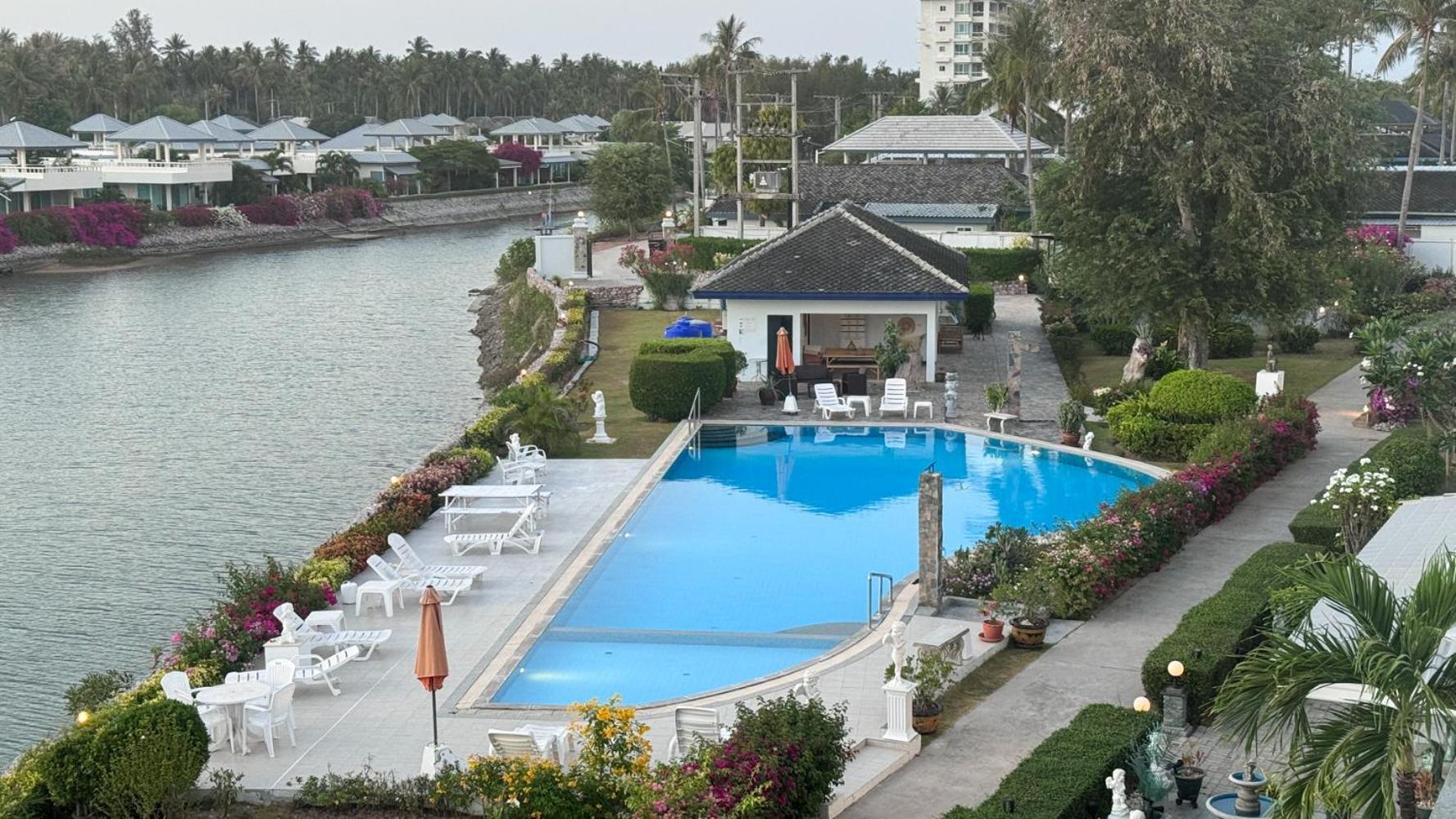 Absolute Beachfront Villa Ban Huai Yang Exterior foto